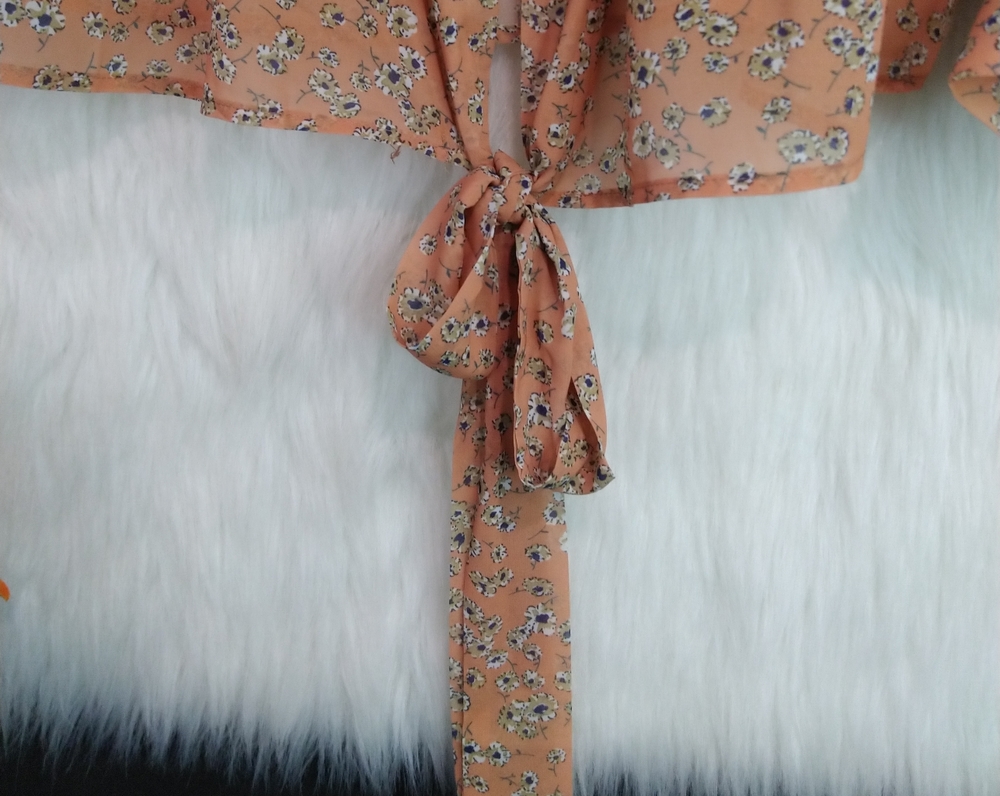 Kori America Peach Tan Floral Print Long Sleeve Front Tie Cropped Shirt Size S - Picture 8 of 9